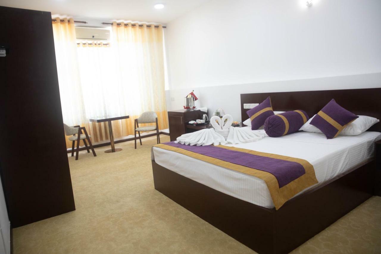 Hotel Kamrel Курунегала Экстерьер фото